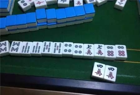 打麻将拿小牌也能赢？
