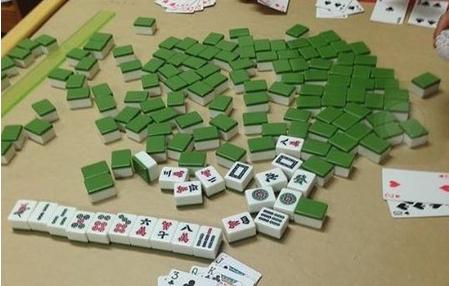 打麻将拿什么牌不重要，技巧才是关键！